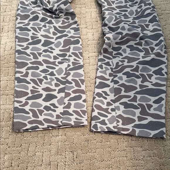 BURLEBO Men's Camouflage pants  in Gray and Cream - Picture 9 of 10